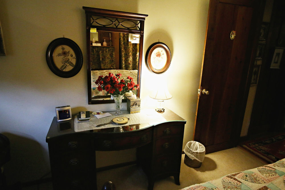 Ebenezer House Bed & Breakfast Burtonsville Eksteriør billede