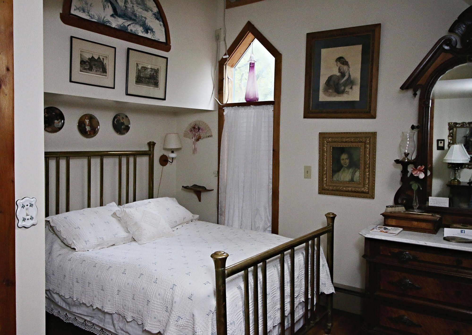 Ebenezer House Bed & Breakfast Burtonsville Eksteriør billede