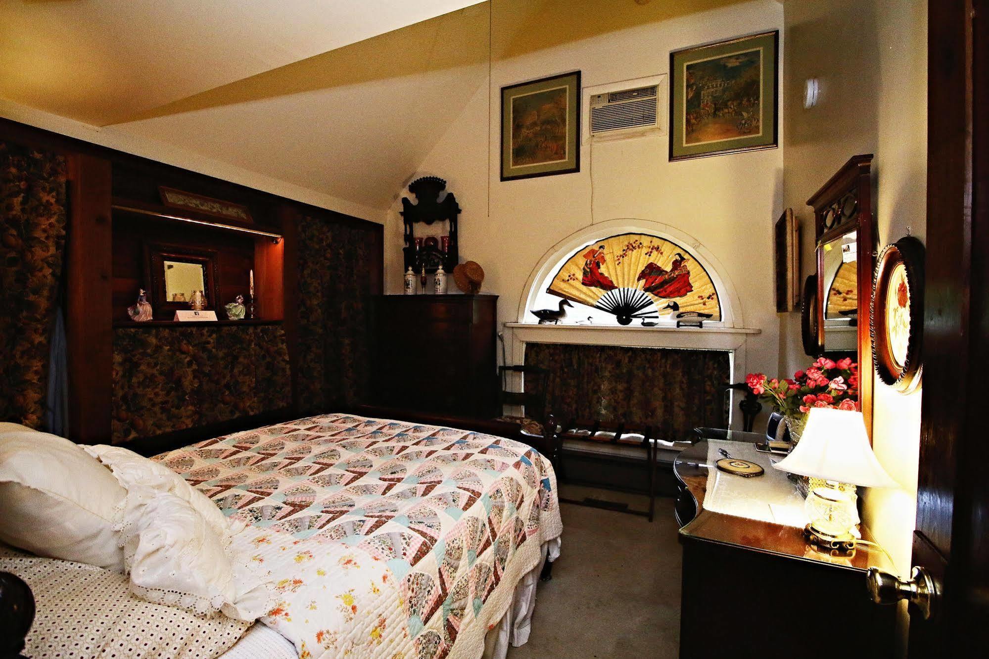 Ebenezer House Bed & Breakfast Burtonsville Eksteriør billede